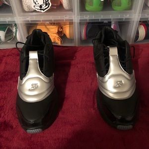 Size 11 unworn Allen Iverson V